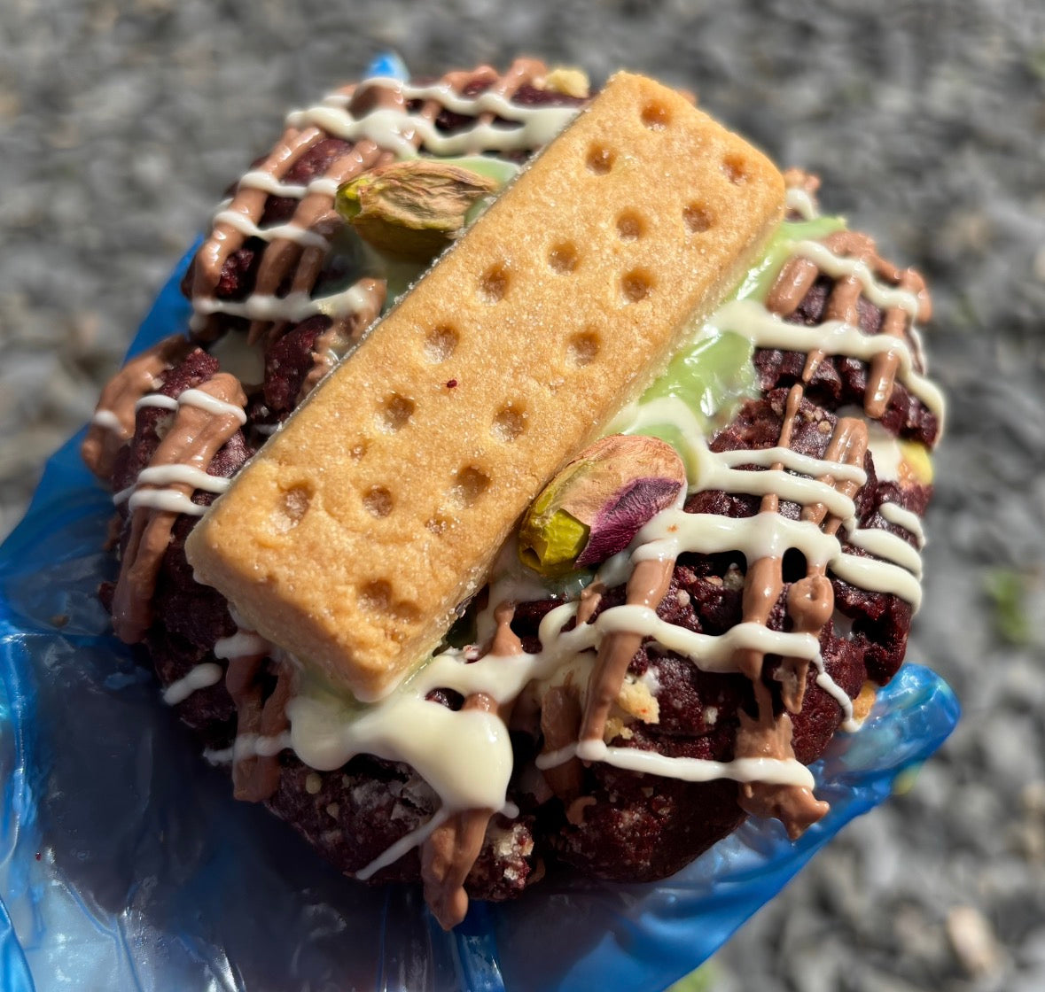 Red velvet pistachio shortbread stuffed