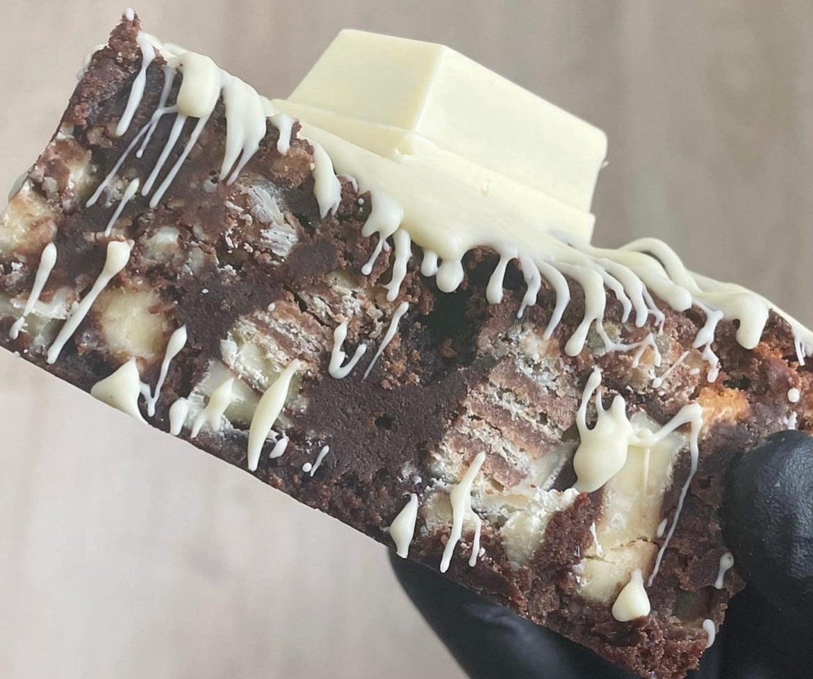 White Kitkat Brownie Slice